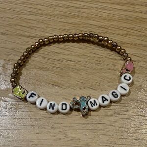 Roller rabbit bracelet!!💕🐭